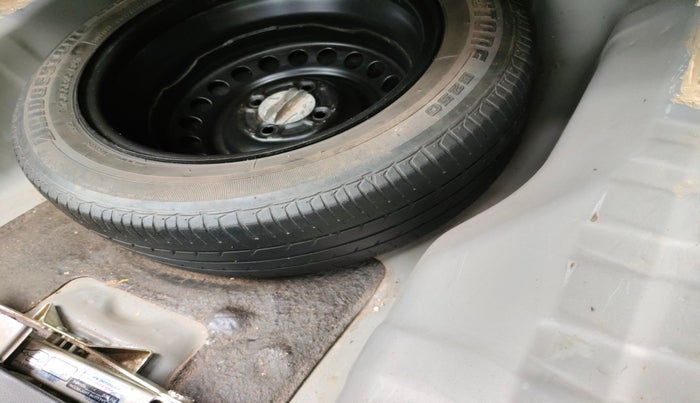 2016 Honda City 1.5L I-VTEC VX CVT, Petrol, Automatic, 1,66,016 km, tyre