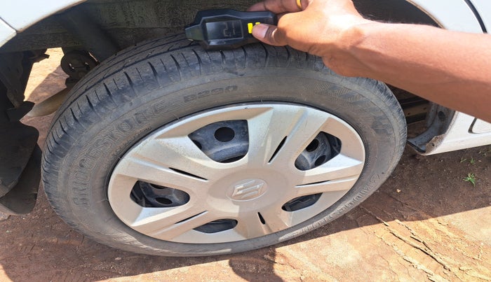 2016 Maruti Wagon R 1.0 VXI AMT, Petrol, Automatic, 68,277 km, tyre