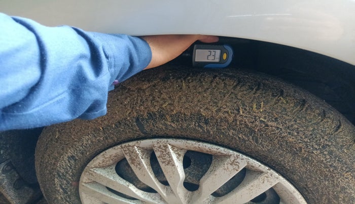 2018 Maruti Dzire VXI, Petrol, Manual, 24,314 km, tyre