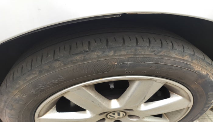 2011 Volkswagen Vento HIGHLINE DIESEL 1.6, Diesel, Manual, 1,62,945 km, tyre