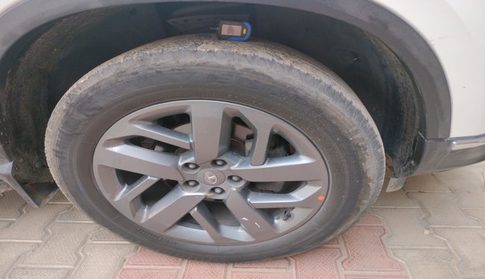2021 Tata Safari XT PLUS, Diesel, Manual, 58,226 km, tyre