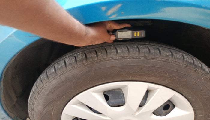 2013 Maruti Swift Dzire VDI, Diesel, Manual, 31,934 km, tyre