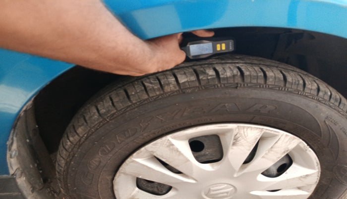 2013 Maruti Swift Dzire VDI, Diesel, Manual, 31,934 km, tyre