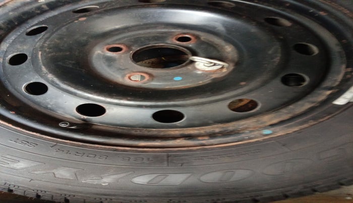 2013 Maruti Swift Dzire VDI, Diesel, Manual, 31,934 km, tyre