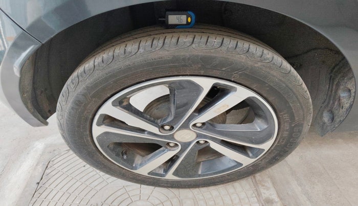 2022 Tata ALTROZ XZA, Petrol, Automatic, 22,702 km, tyre