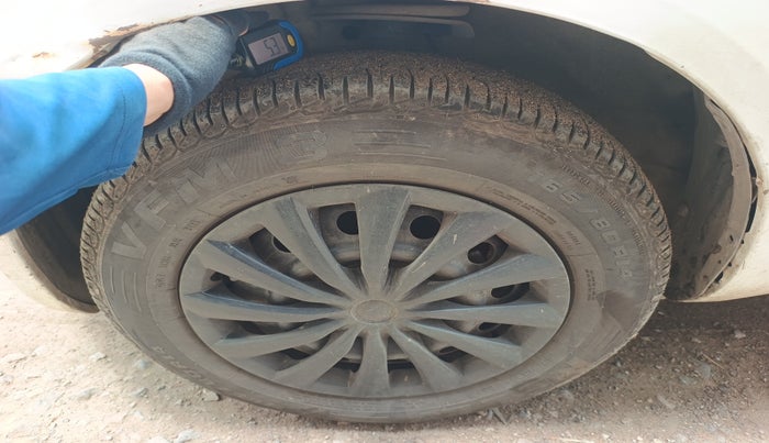 2010 Maruti Ritz VXI, Petrol, Manual, 50,500 km, tyre