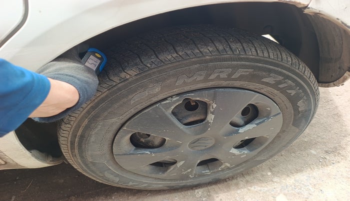 2010 Maruti Ritz VXI, Petrol, Manual, 50,500 km, tyre