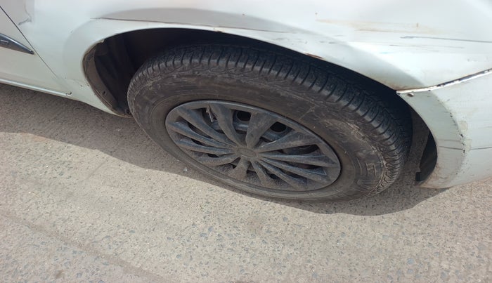 2010 Maruti Ritz VXI, Petrol, Manual, 50,500 km, tyre