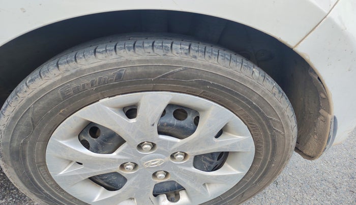 2016 Hyundai Grand i10 SPORTZ 1.2 KAPPA VTVT, Petrol, Manual, 47,739 km, tyre