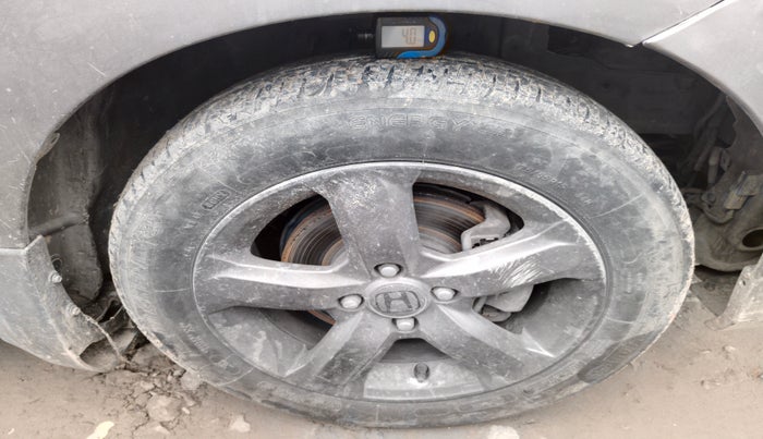 2012 Honda Jazz 1.2L I-VTEC X, Petrol, Manual, 1,09,909 km, tyre