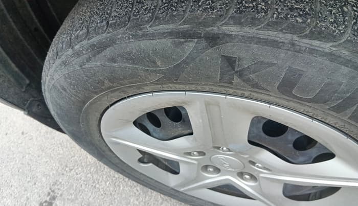 2021 KIA SELTOS HTE 1.5 PETROL, Petrol, Manual, 73,000 km, tyre