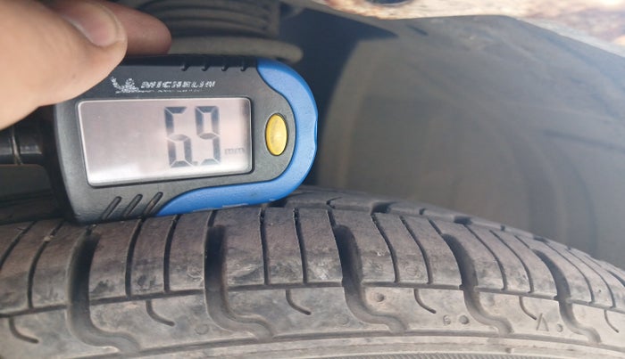 2016 Datsun Redi Go T (O), Petrol, Manual, 62,173 km, tyre