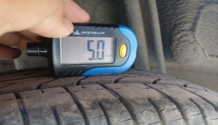 2016 Datsun Redi Go T (O), Petrol, Manual, 62,173 km, tyre