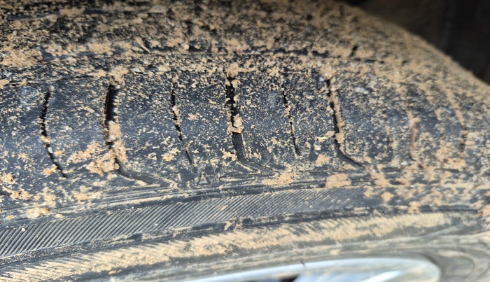 2020 KIA SELTOS HTK 1.5 PETROL, Petrol, Manual, 1,28,987 km, tyre