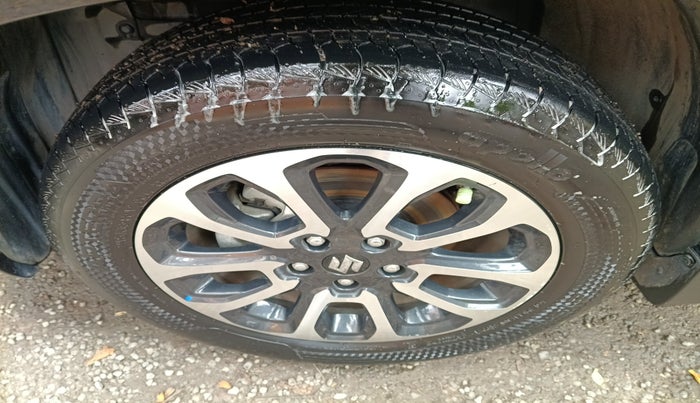 2022 Maruti Grand Vitara ALPHA SMART HYBRID AT, Petrol, Automatic, 23,367 km, tyre