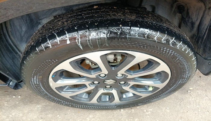 2022 Maruti Grand Vitara ALPHA SMART HYBRID AT, Petrol, Automatic, 23,367 km, tyre