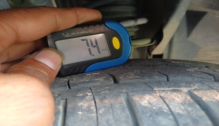 2020 Renault TRIBER RXZ AMT, Petrol, Automatic, 58,594 km, tyre