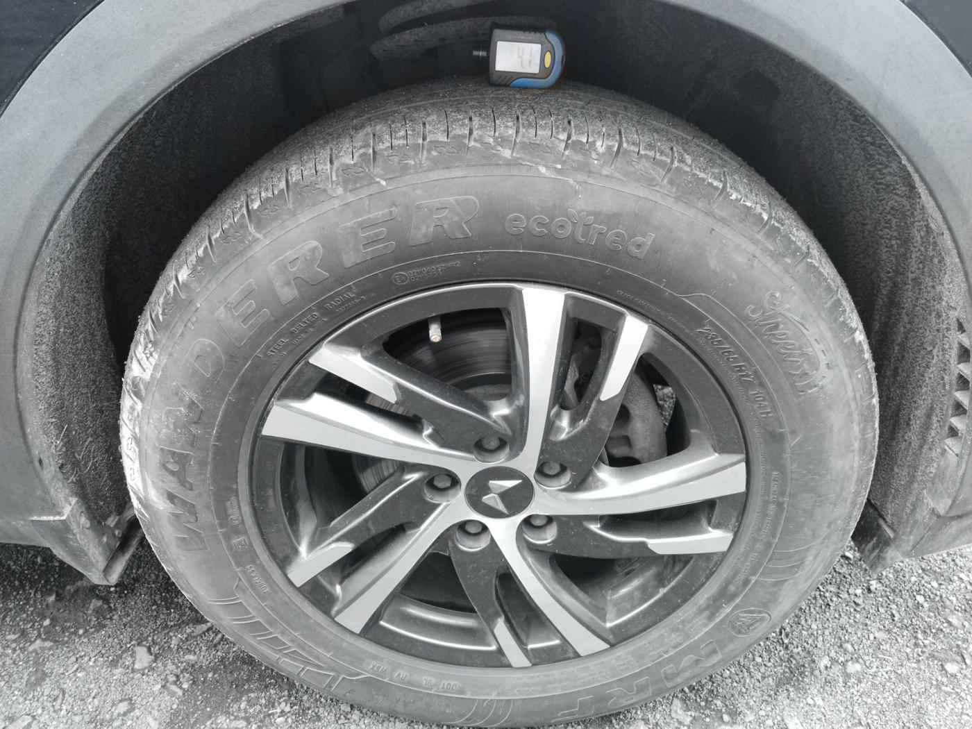 2023 Mahindra XUV700 AX 5 D MT 7 STR, Diesel, Manual, 32,837 km, tyre