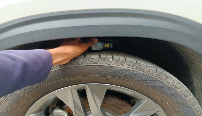 2022 KIA SELTOS HTX PETROL 1.5, Petrol, Manual, 18,099 km, tyre