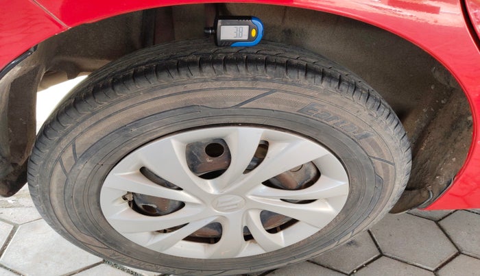 2018 Maruti Swift VXI AMT, Petrol, Automatic, 94,587 km, tyre