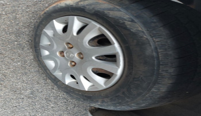 2010 Hyundai i20 MAGNA 1.2, Petrol, Manual, 67,300 km, tyre