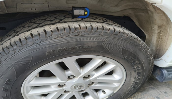 2012 Toyota Fortuner 3.0 4X2 AT, Diesel, Automatic, 1,15,016 km, tyre