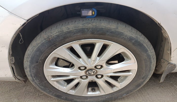 2019 Toyota YARIS V MT, Petrol, Manual, 58,901 km, tyre