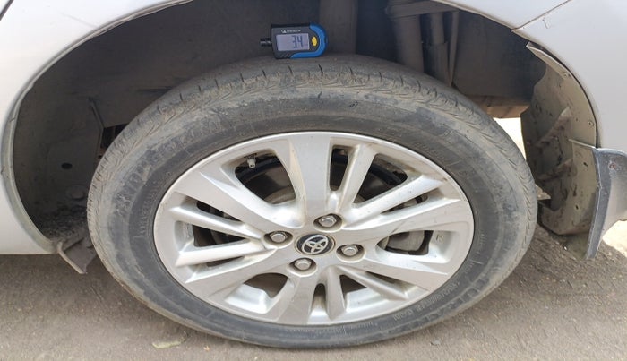 2019 Toyota YARIS V MT, Petrol, Manual, 58,901 km, tyre