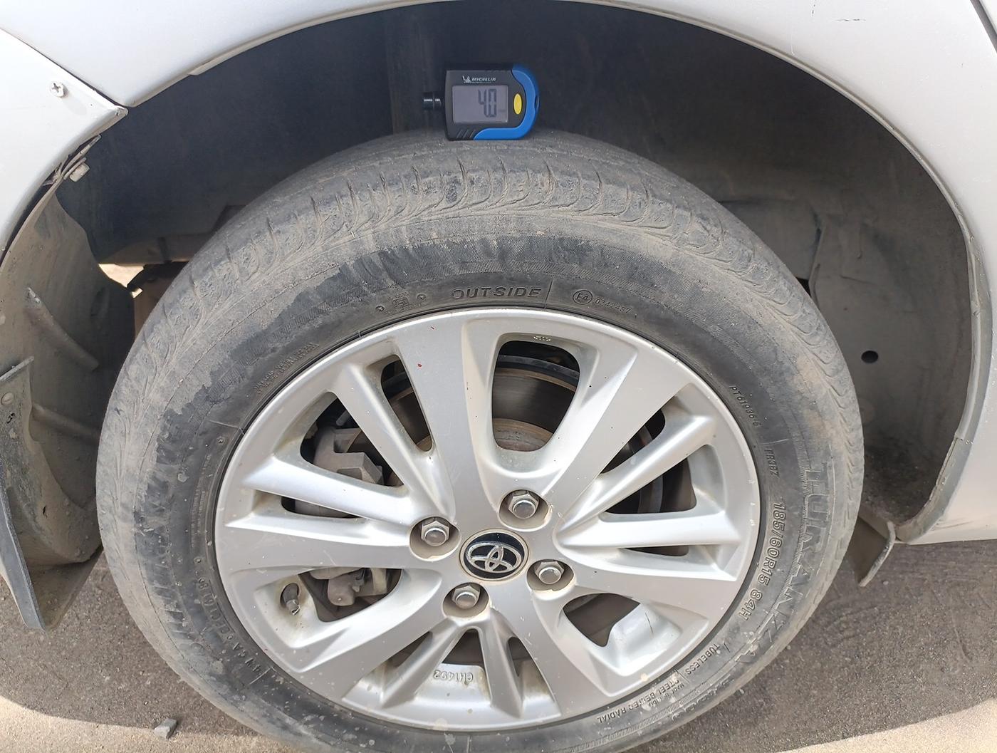 2019 Toyota YARIS V MT, Petrol, Manual, 58,901 km, tyre