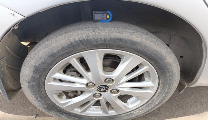 2019 Toyota YARIS V MT, Petrol, Manual, 58,901 km, tyre