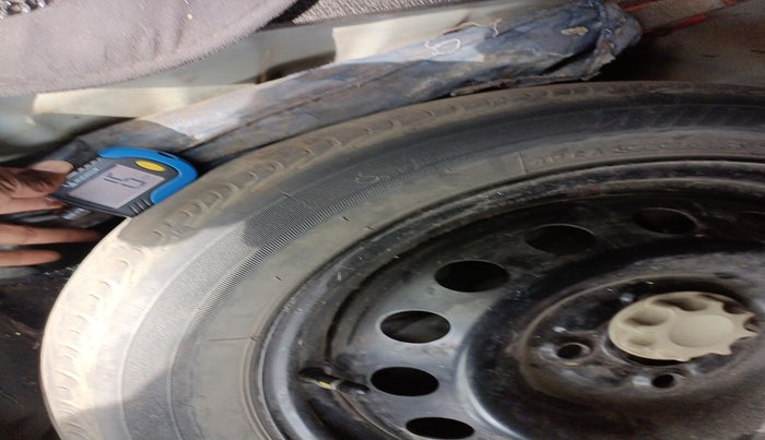 2019 Toyota YARIS V MT, Petrol, Manual, 58,901 km, tyre