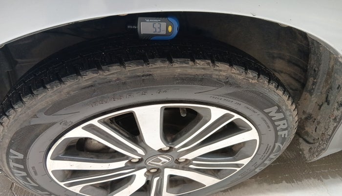 2022 Honda City 1.5L I-VTEC V MT 4TH GEN, Petrol, Manual, 19,500 km, tyre