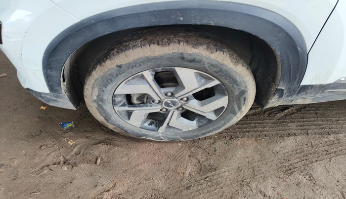 2022 KIA SONET HTX 1.5 AT, Diesel, Automatic, 65,419 km, tyre