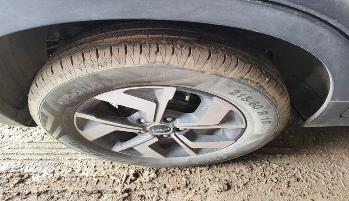 2022 KIA SONET HTX 1.5 AT, Diesel, Automatic, 65,419 km, tyre
