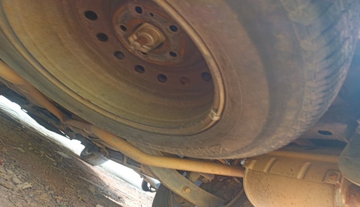 2015 Mahindra XUV500 W8, Diesel, Manual, 1,89,457 km, tyre