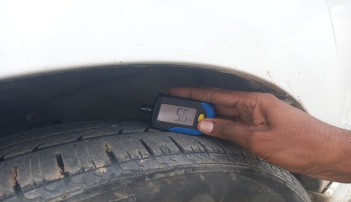 2014 Maruti Ertiga ZDI, Diesel, Manual, 1,97,528 km, tyre