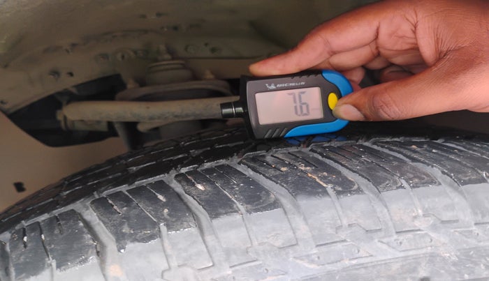 2016 Toyota Fortuner 2.8 4X4 MT, Diesel, Manual, 1,08,892 km, tyre