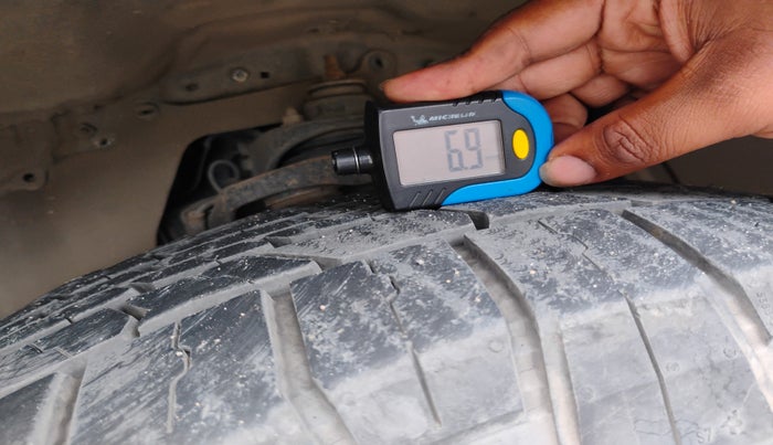 2016 Toyota Fortuner 2.8 4X4 MT, Diesel, Manual, 1,08,892 km, tyre