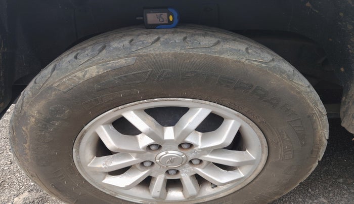 2016 Mahindra TUV300 T8 AMT, Diesel, Automatic, 86,285 km, tyre