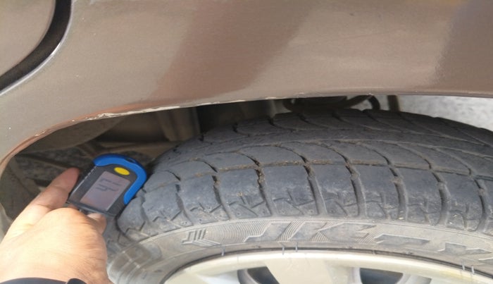 2010 Maruti Zen Estilo LXI, Petrol, Manual, 87,607 km, tyre
