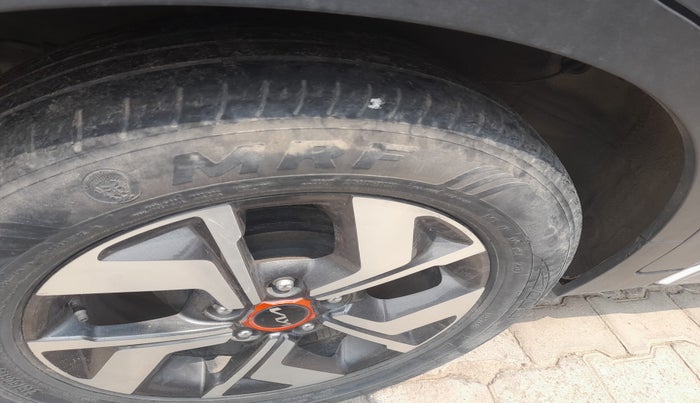 2022 KIA SONET HTX 1.5, Diesel, Manual, 95,000 km, tyre