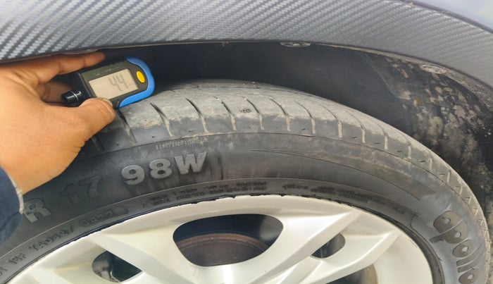 2011 BMW X1 sDrive20d, Diesel, Automatic, 91,621 km, tyre