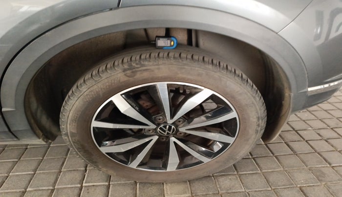 2021 Volkswagen T-ROC 1.5 TSI AT, Petrol, Automatic, 24,945 km, tyre