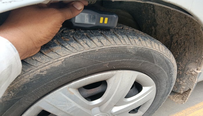 2010 Skoda Fabia CLASSIC 1.2 MPI, Petrol, Manual, 98,085 km, tyre