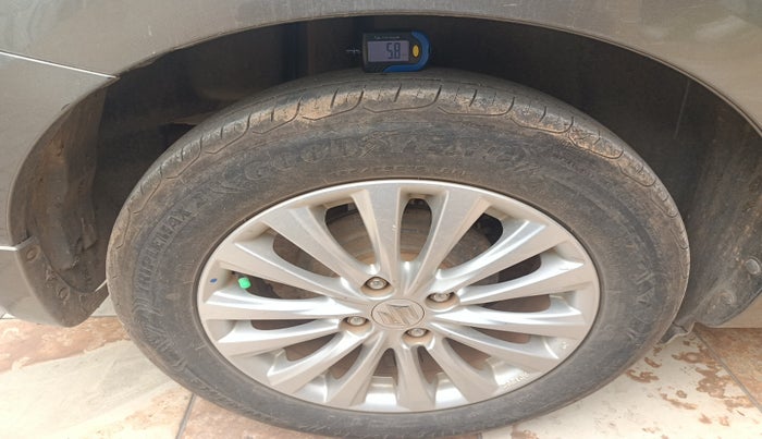 2018 Maruti Ciaz DELTA 1.5 SHVS MT PETROL, Petrol, Manual, 73,285 km, tyre