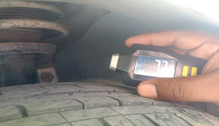 2011 Ford Figo TITANIUM 1.4 DIESEL, Diesel, Manual, 1,18,200 km, tyre