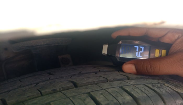 2011 Ford Figo TITANIUM 1.4 DIESEL, Diesel, Manual, 1,18,200 km, tyre