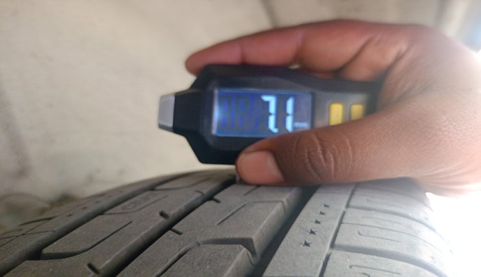 2011 Ford Figo TITANIUM 1.4 DIESEL, Diesel, Manual, 1,18,200 km, tyre