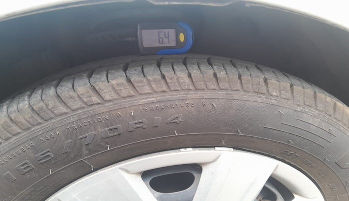 2011 Volkswagen Vento TRENDLINE DIESEL 1.6, Diesel, Manual, 1,26,920 km, tyre