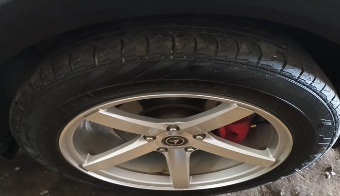 2015 Hyundai Creta E 1.6 PETROL, Petrol, Manual, 86,204 km, tyre